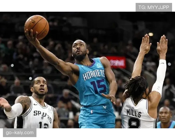 战术述评：雄鹿末节改打无限换防，成功遏制太阳中距离进攻